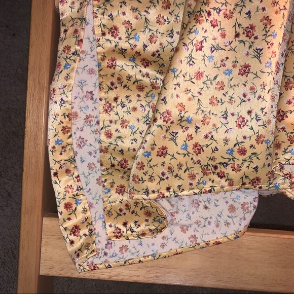 Yellow Floral Silky Oversized Kimono - Picture 4 of 7